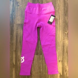 NUX Peloton Seamless Shapeshifter 7/8 Legging (Tag on)